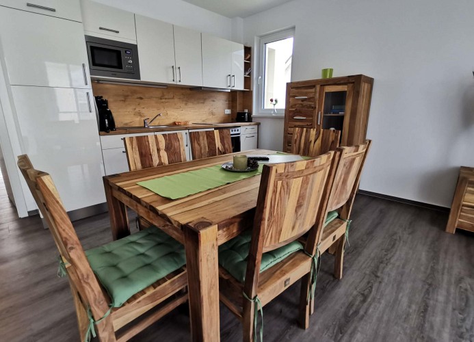 Essbereich mit Küchenzeile