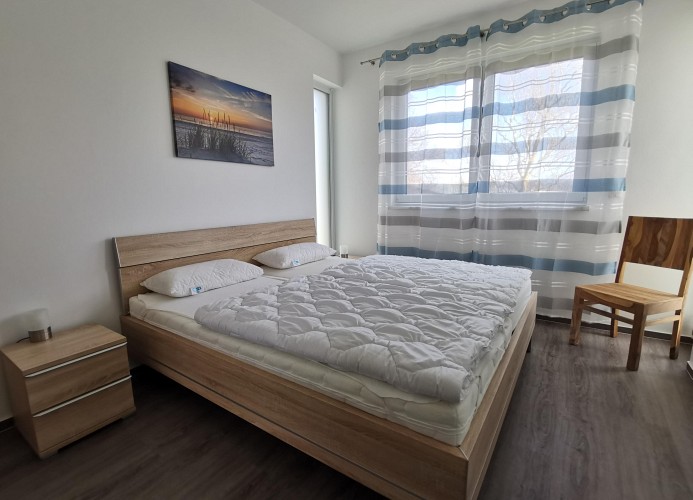 Schlafzimmer mit Doppelbett