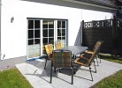 Terrasse mit Sitzmöbeln 